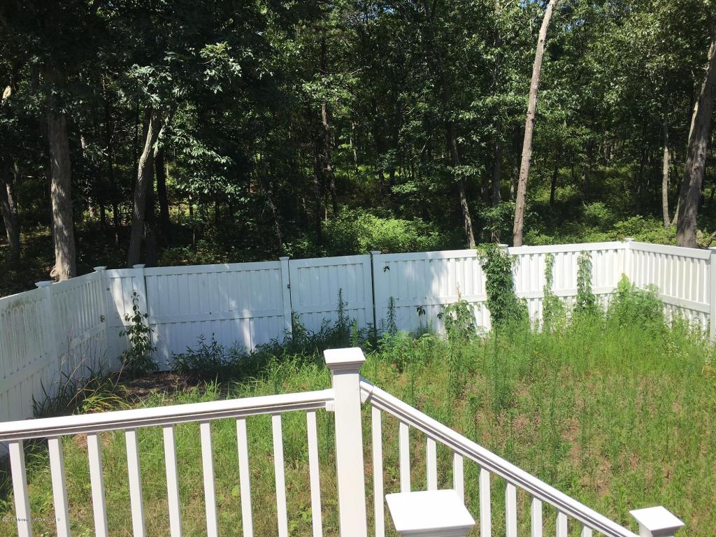 16 Iris Ct, Howell, NJ 07731 photo 7