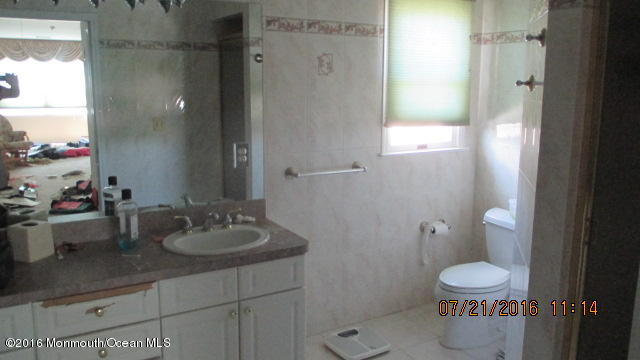 8 Delta Dr, Ocean, NJ 07712 photo 7