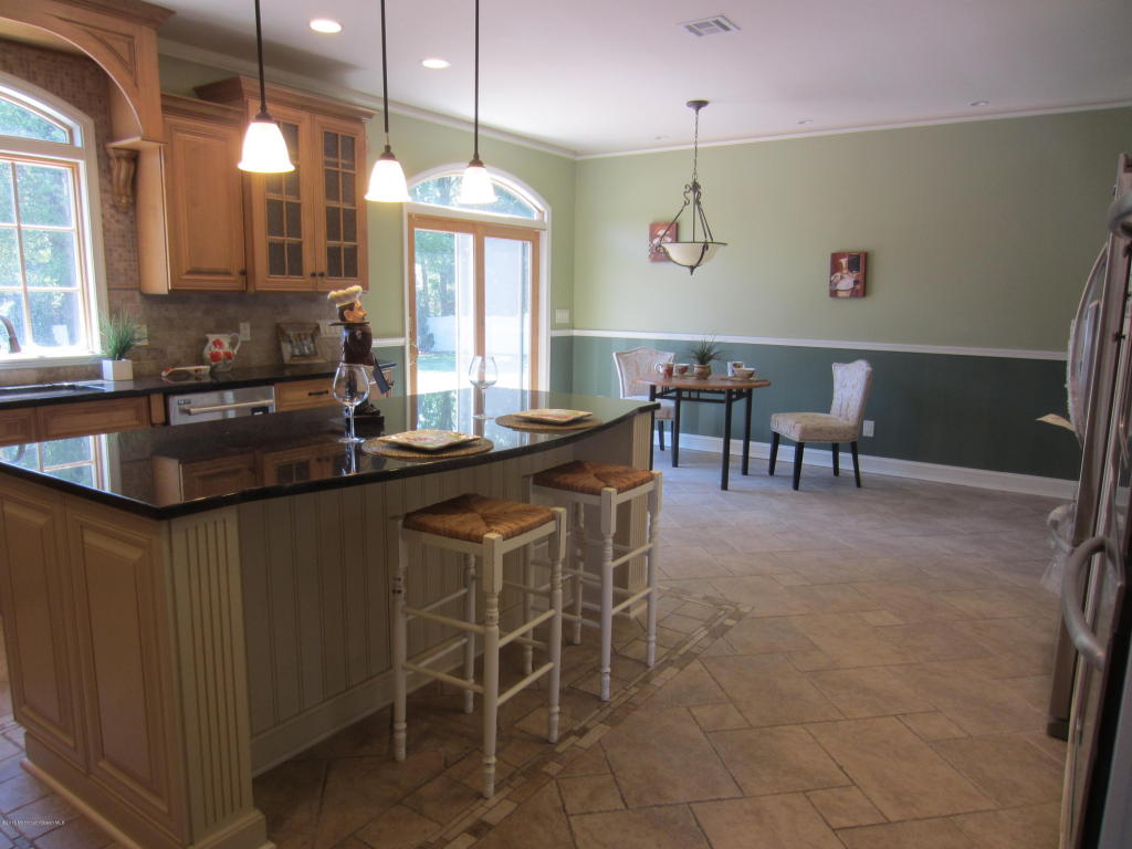 24 Kenneth Ter E, Middletown, NJ 07748 photo 8