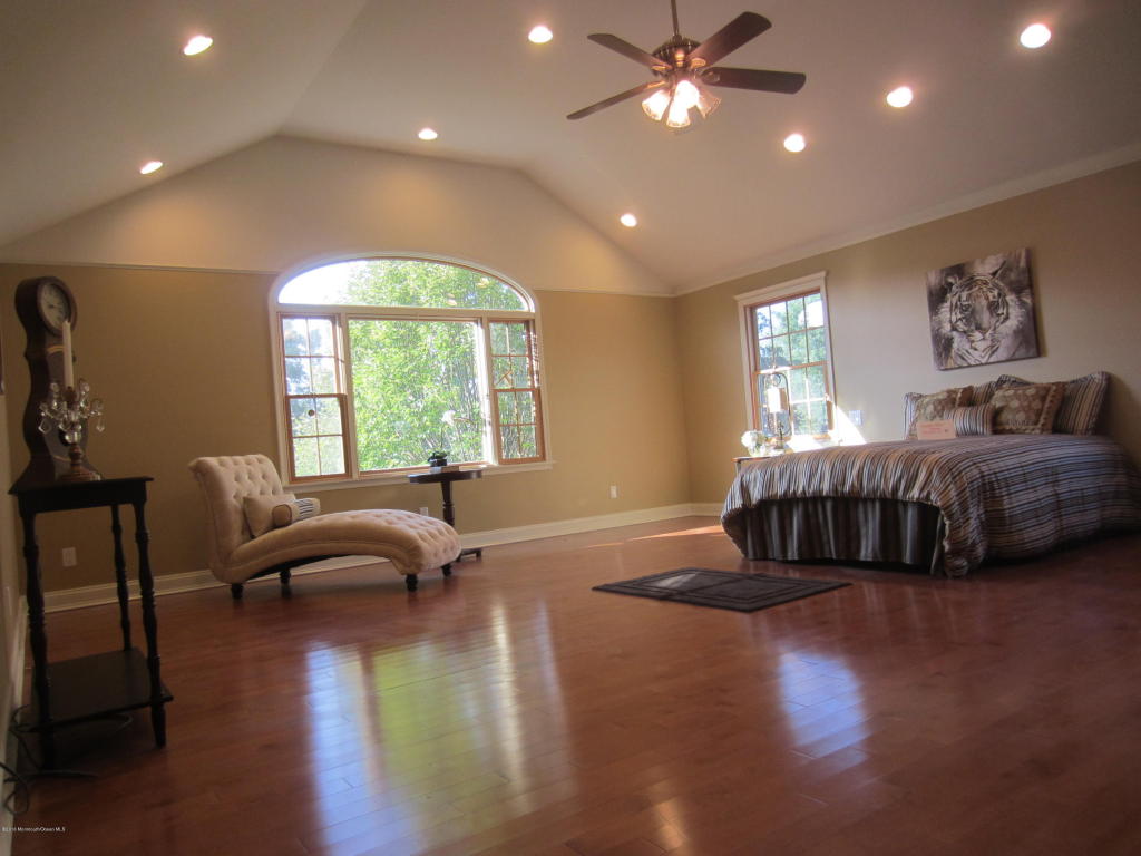 24 Kenneth Ter E, Middletown, NJ 07748 photo 24