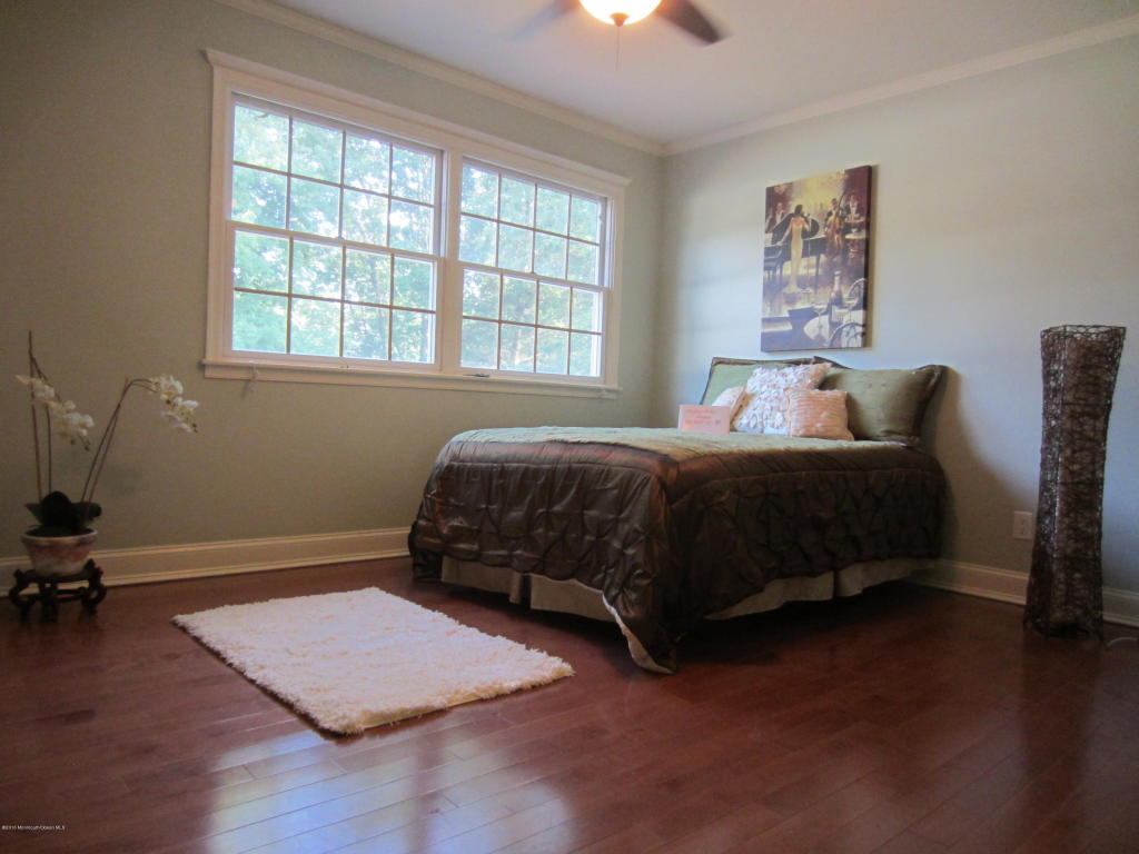 24 Kenneth Ter E, Middletown, NJ 07748 photo 16