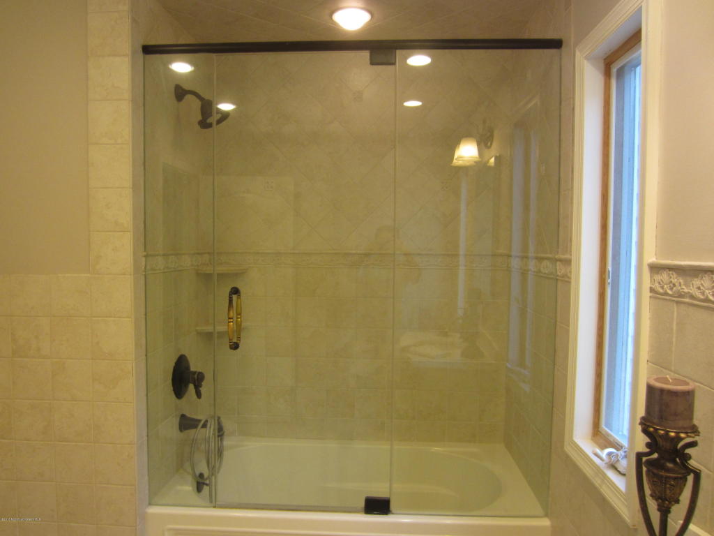 24 Kenneth Ter E, Middletown, NJ 07748 photo 20