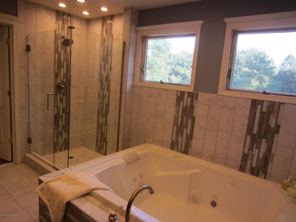 24 Kenneth Ter E, Middletown, NJ 07748 photo 29
