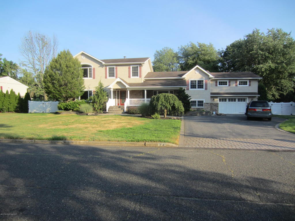 24 Kenneth Ter E, Middletown, NJ 07748 photo 1