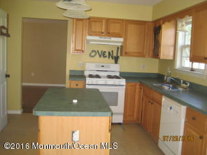 11 Tom Gray Ct, Forked River, NJ 08731 photo 3