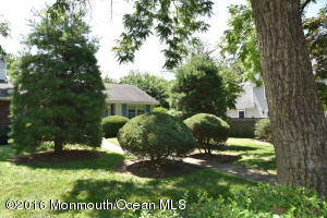 9 E River Rd, Rumson, NJ 07760 photo 1