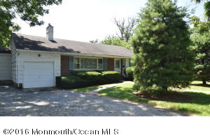 9 E River Rd, Rumson, NJ 07760 photo 2