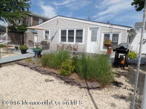 1813 Hawser Dr, Forked River, NJ 08731 photo 3