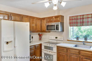 35 Maple Ln #B, Brielle, NJ 08730 photo 13