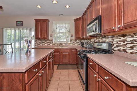 16 Maciorowski Rd, Sayreville, NJ 08872 photo 12