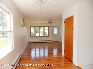 723 Eastern Ln, Brick, NJ 08723 photo 4