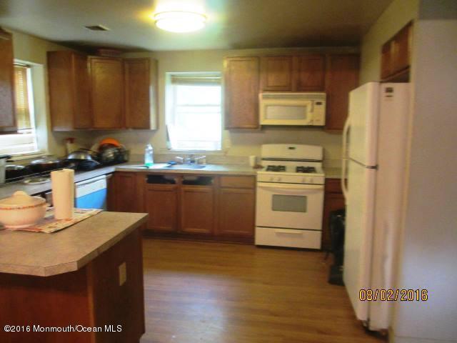 24 E 1st St, Howell, NJ 07731 photo 6