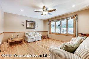 4 Florida Pl, Jackson, NJ 08527 photo 4