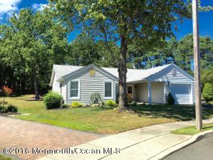 7 Surrey Ct, Forked River, NJ 08731 photo 3