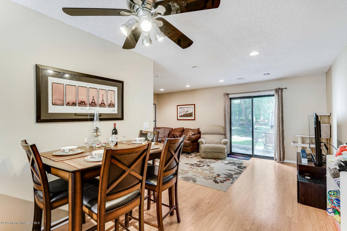 806 Violet Ln, Jackson, NJ 08527 photo 10