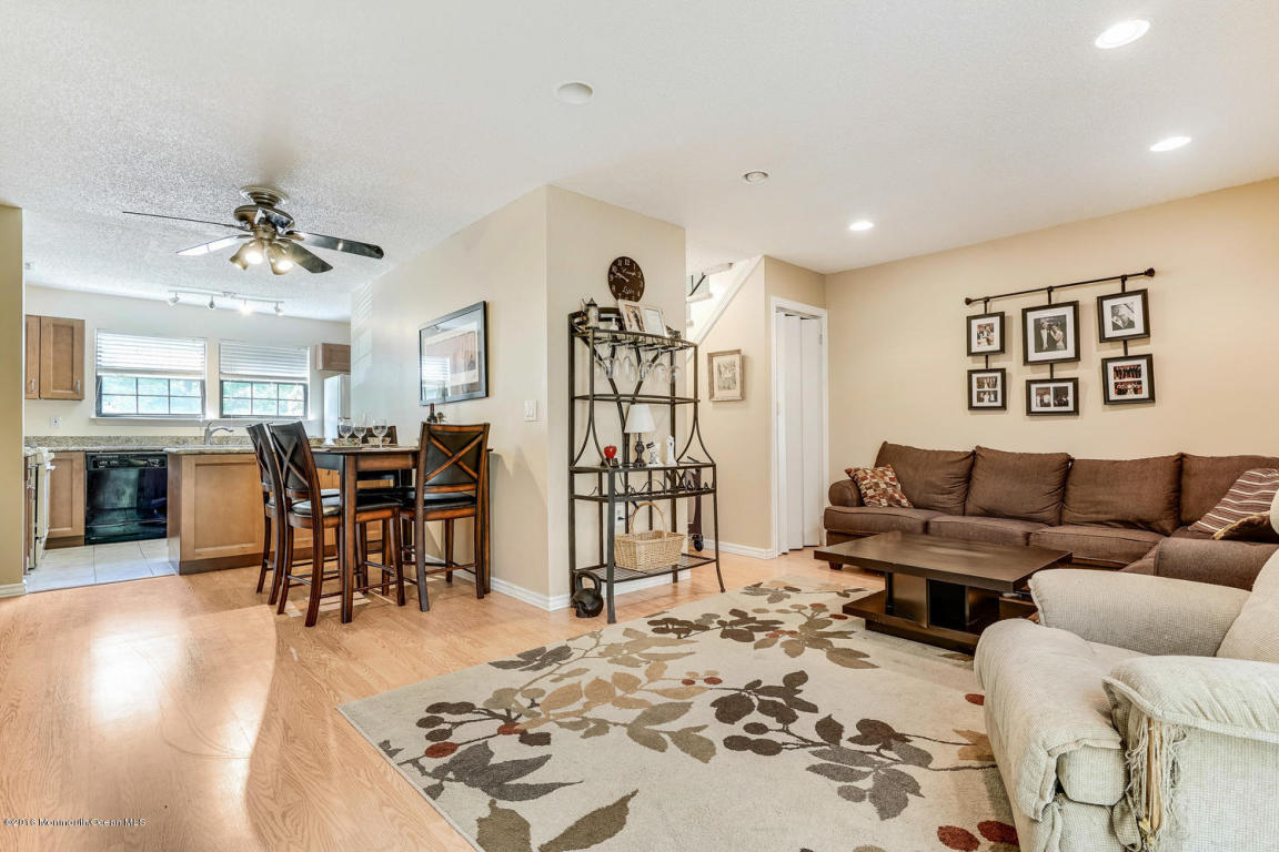 806 Violet Ln, Jackson, NJ 08527 photo 9