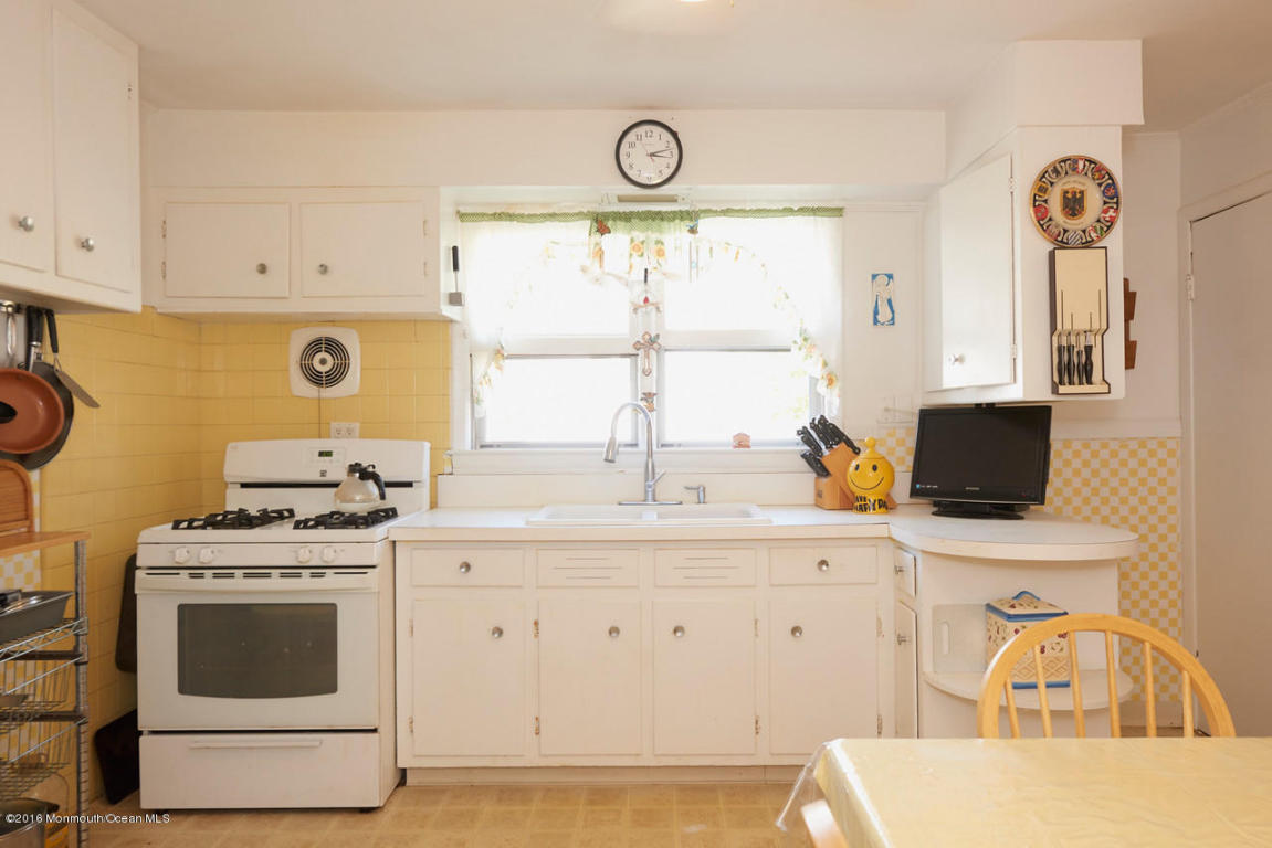 25 Brevent Ave, Leonardo, NJ 07737 photo 8