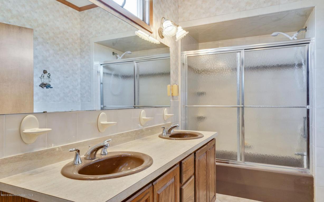 672 Harbor Rd, Brick, NJ 08724 photo 23