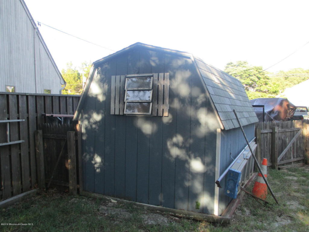 487 Drum Point Rd, Brick, NJ 08723 photo 9