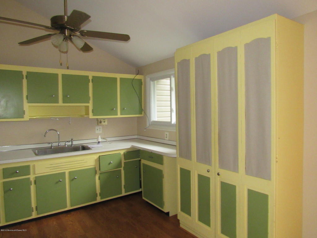 400 Bennett Pl, Brielle, NJ 08730 photo 5