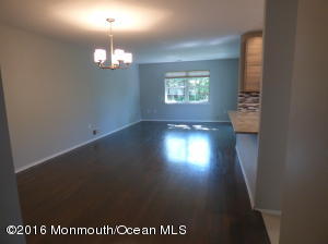 19 Commons Dr, Neptune Township, NJ 07753 photo 7