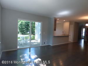 19 Commons Dr, Neptune Township, NJ 07753 photo 6