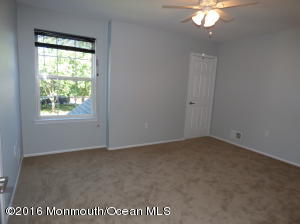 19 Commons Dr, Neptune Township, NJ 07753 photo 30