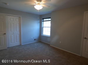 19 Commons Dr, Neptune Township, NJ 07753 photo 31