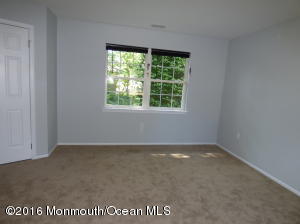 19 Commons Dr, Neptune Township, NJ 07753 photo 23