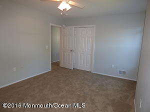 19 Commons Dr, Neptune Township, NJ 07753 photo 32