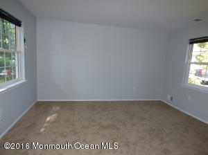 19 Commons Dr, Neptune Township, NJ 07753 photo 24