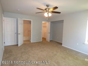 19 Commons Dr, Neptune Township, NJ 07753 photo 26