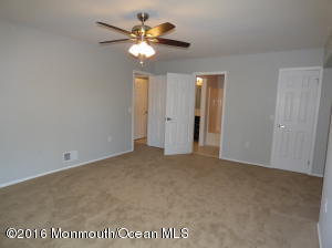 19 Commons Dr, Neptune Township, NJ 07753 photo 28