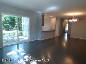19 Commons Dr, Neptune Township, NJ 07753 photo 9