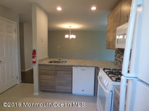 19 Commons Dr, Neptune Township, NJ 07753 photo 17