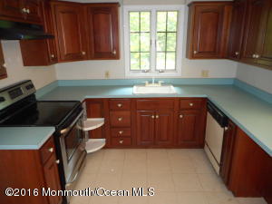 16 Johnson Ln, Jackson, NJ 08527 photo 4