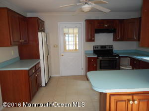 16 Johnson Ln, Jackson, NJ 08527 photo 5