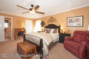 2 Braeside Ave, Middletown, NJ 07748 photo 23