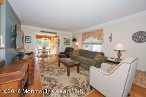 2 Braeside Ave, Middletown, NJ 07748 photo 6