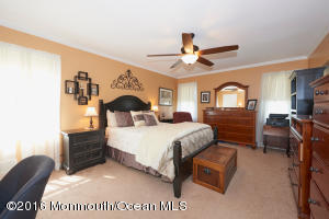 2 Braeside Ave, Middletown, NJ 07748 photo 22
