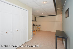 2 Braeside Ave, Middletown, NJ 07748 photo 18