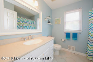 2 Braeside Ave, Middletown, NJ 07748 photo 27