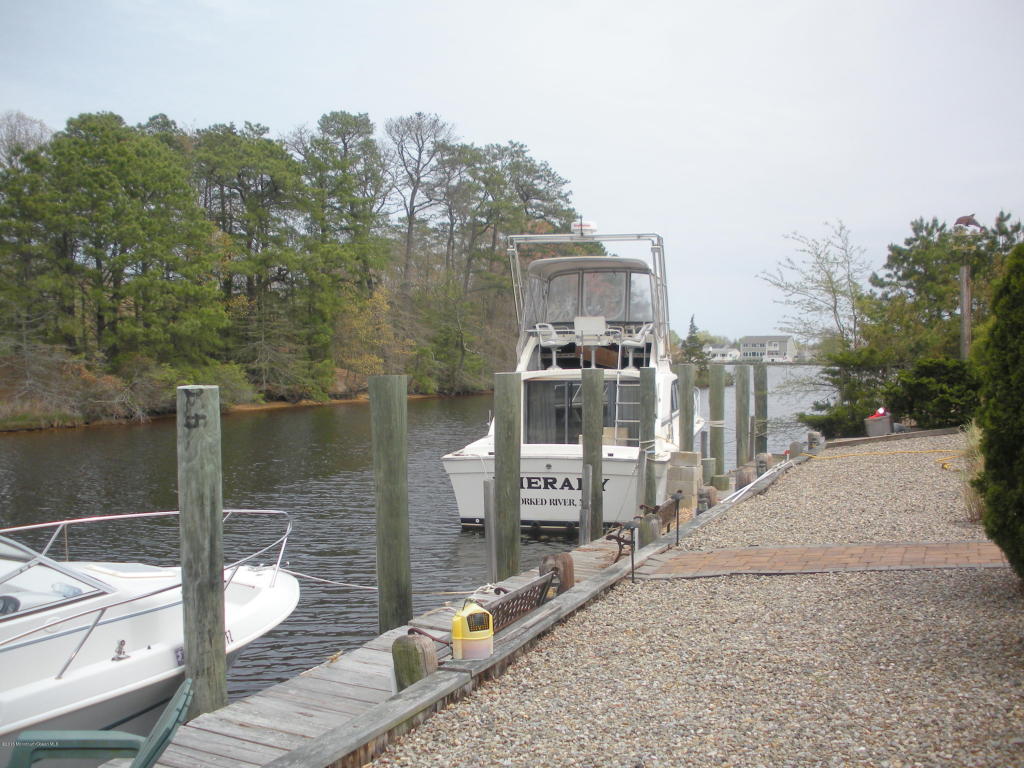 13 Dolphin Ct, Forked River, NJ 08731 photo 1