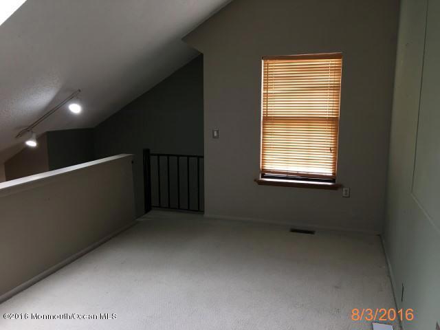 111 Violet Ln, Jackson, NJ 08527 photo 5