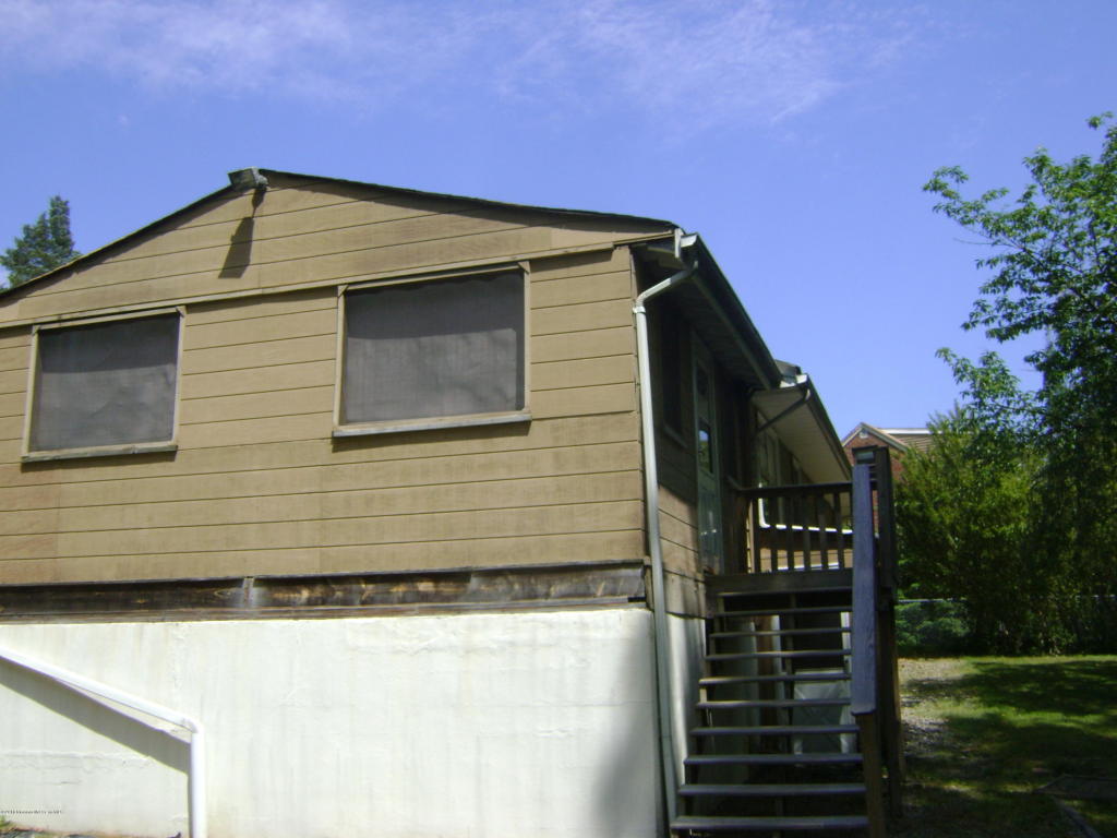 60 Middlesex Rd, Matawan, NJ 07747 photo 4