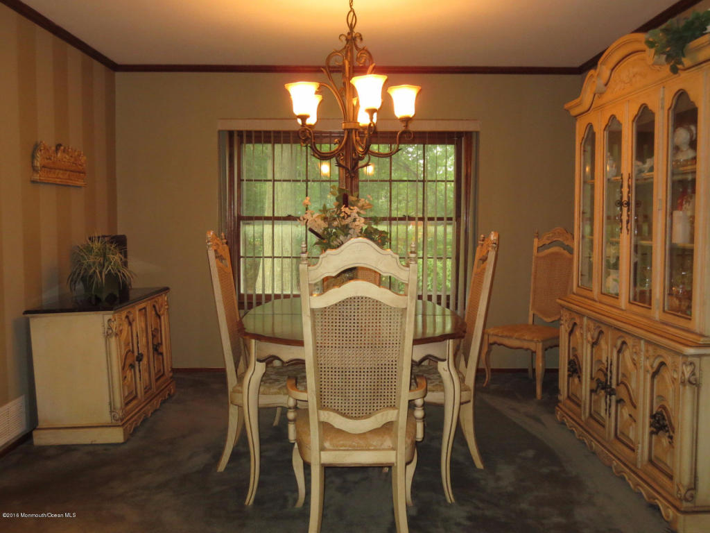 6 Leaf Ln, Matawan, NJ 07747 photo 8