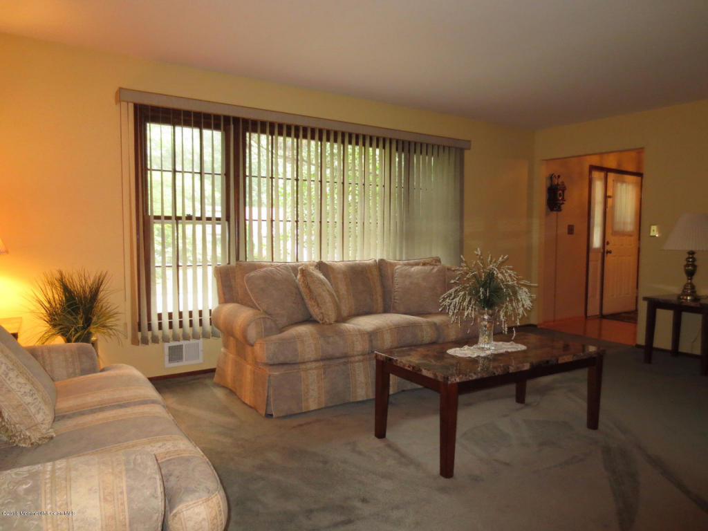 6 Leaf Ln, Matawan, NJ 07747 photo 6