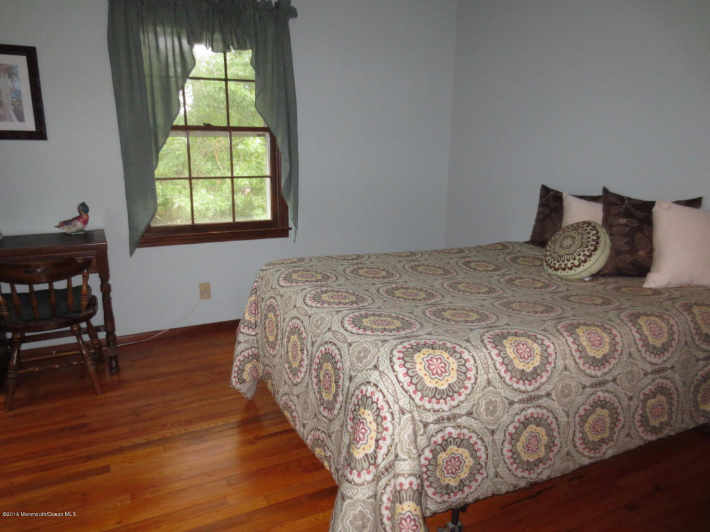 6 Leaf Ln, Matawan, NJ 07747 photo 13