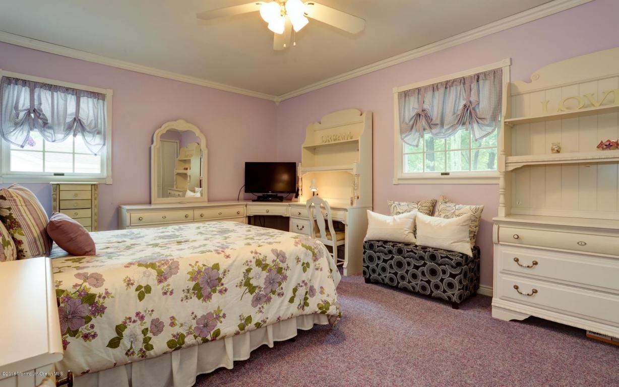7 Rustic Ln, Matawan, NJ 07747 photo 22