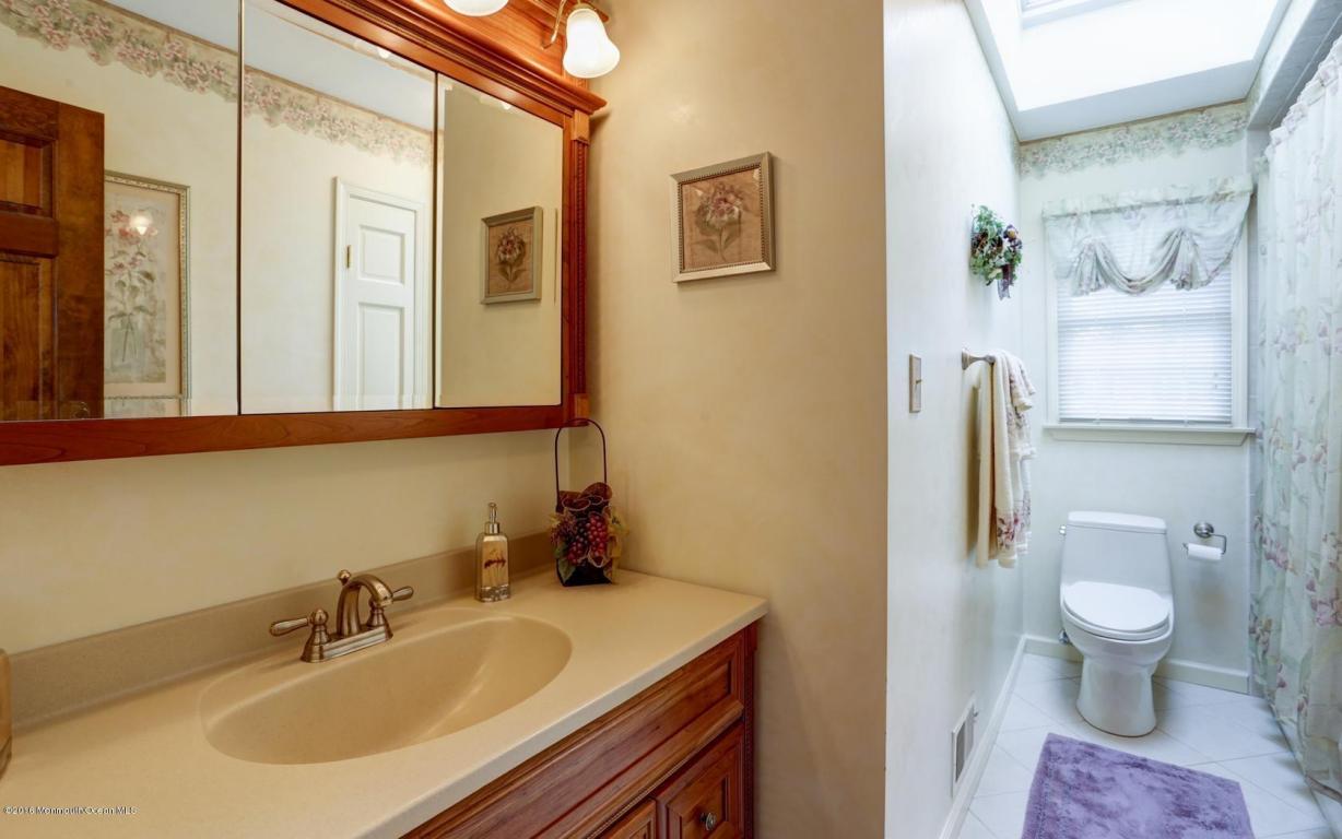 7 Rustic Ln, Matawan, NJ 07747 photo 25